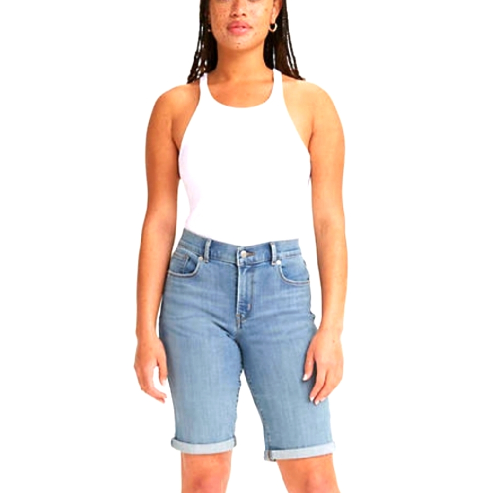Signature by Levi Strauss mid rise denim bermuda shorts size 8